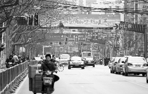 湖南路等过街广告灯桥全拆除 户外广告经营权或上半年拍卖