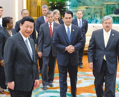 习近平会见中美省州长