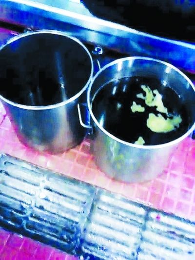 潲水油,提炼的人从来不吃所谓红油火锅。