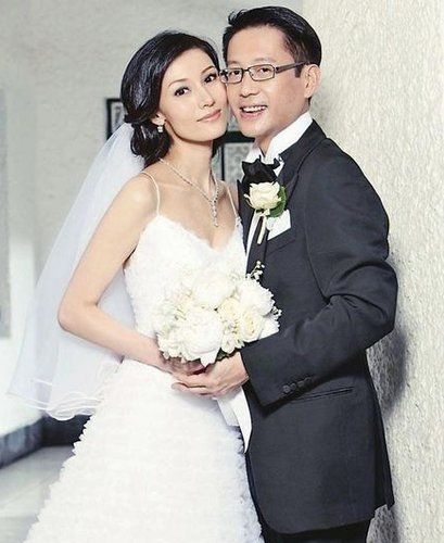 图揭亿万富翁背后的旺夫女