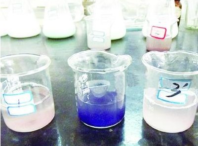 想把牙刷白很难 高露洁等6个品牌美白牙膏被曝含漂白剂