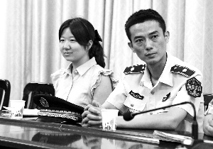 武汉城管卧底摆摊33天赚数百元 否认系炒作
