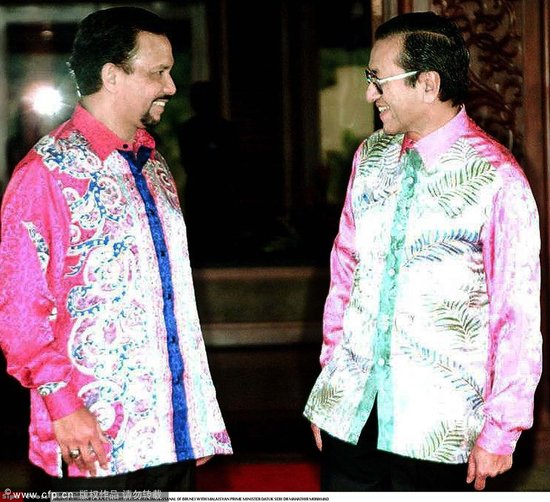 盘点历届APEC领导人“特色服装秀”