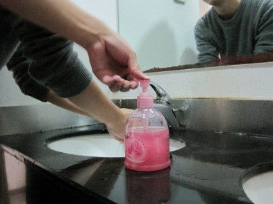 洗手液致癌不是&ldquo;传说&rdquo; 至少冲15秒才可