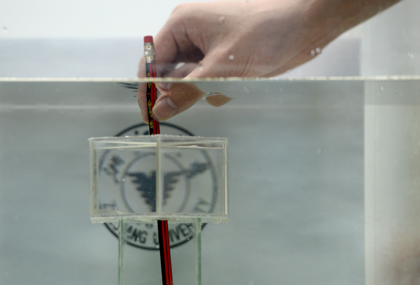 浙江大学研究团队研制出六边形柱状&ldquo;隐身衣&rdquo;