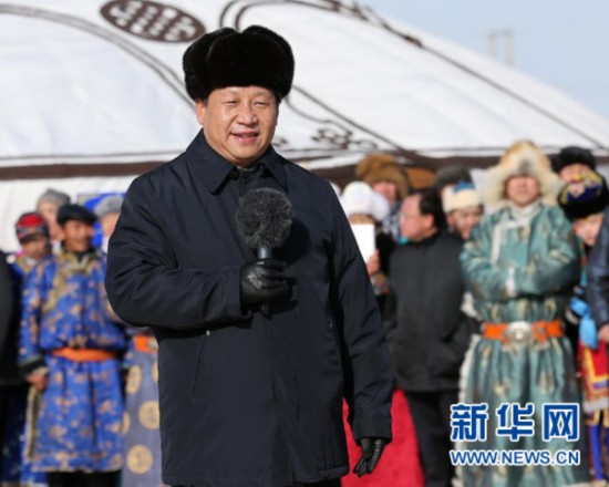 习近平农历马年前夕向全国各族人民和全球华人拜年