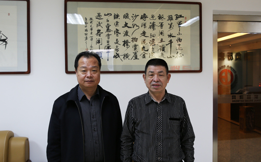 著名书法家杨村赠书国家品牌网为&ldquo;公推活动&rdquo;助力加油