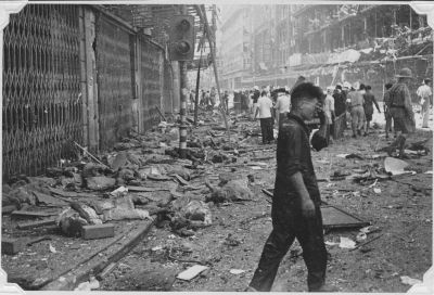 上海南京路一片狼藉。