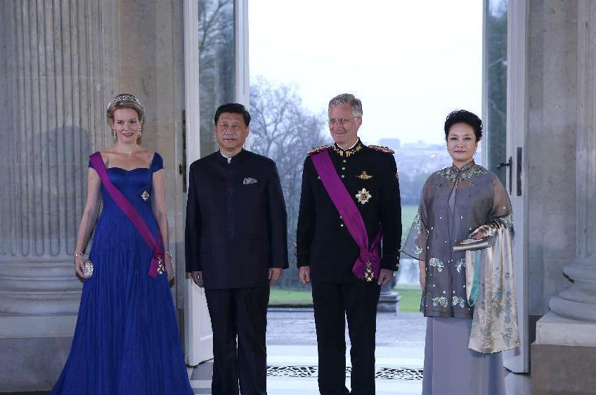 就习近平主席出访着装再议中国的礼服 