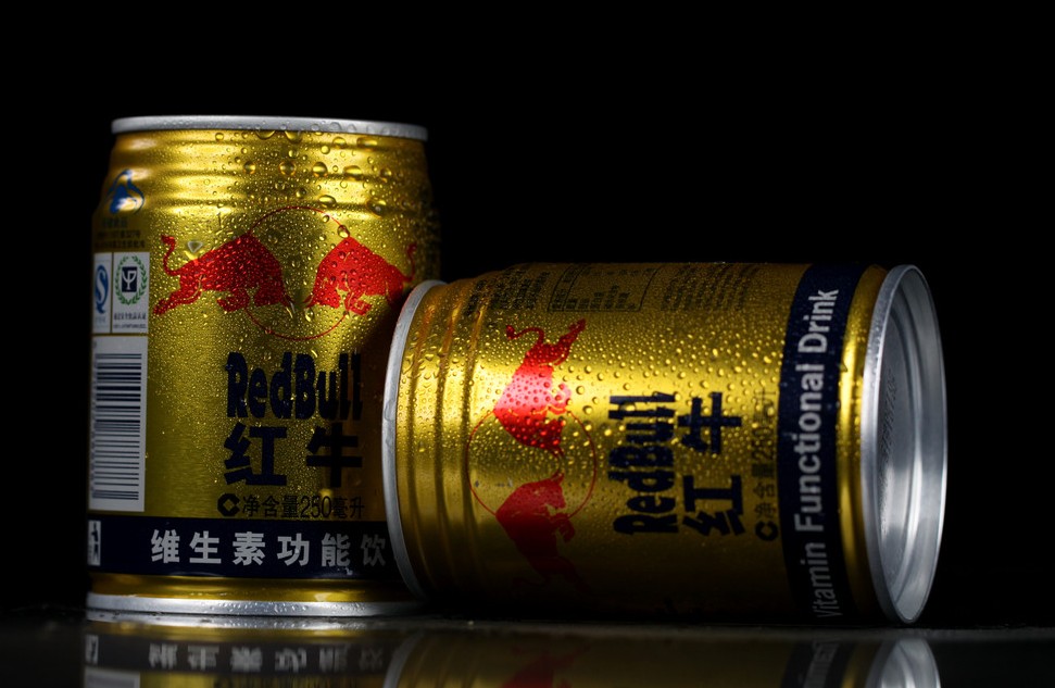 红牛等饮料被指含精神药物 专家建议谨慎选择