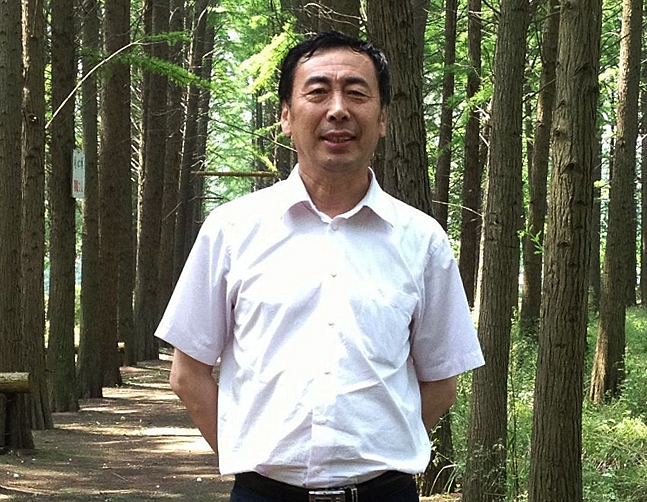 激情奔涌写华章
