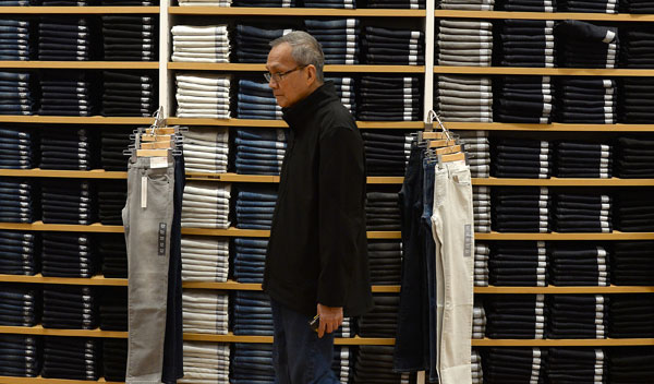 班尼路浮沉启示录：全年关店465家 销售下滑9.34%