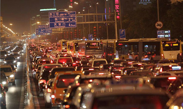 北京APEC会议期间机动车将实行单双号限行