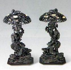 紫檀镶玉雕花鸟帽架