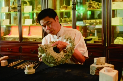 砺砺糙糙创三雕 刀刀凿凿皆国礼
