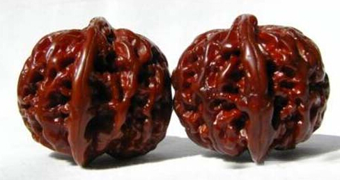 文玩核桃：掌珠一揉享百年