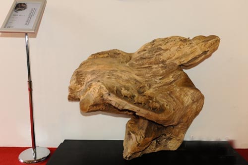 中华传统木雕技艺精品展在北京举办