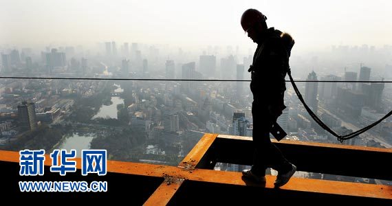 中国经济新&ldquo;骑术&rdquo;：新旧动力&ldquo;衔接&rdquo;间如何行稳看远