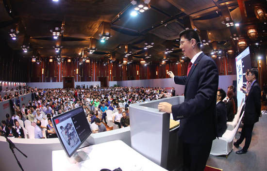 潘天寿《鹰石山花图》2.79亿元