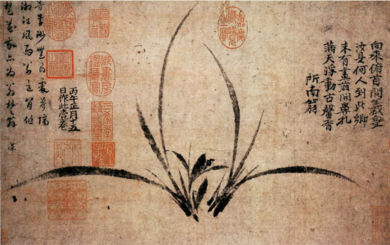 《墨兰图》元 郑思肖 《墨兰图》是郑思肖留下的惟一传世作品,也是反映他创作思想和艺术造诣的代表作。《墨兰图》卷画面几片兰叶,两朵兰花,构图简洁、舒展,兰花饱满,兰叶互不交叉,用笔沉稳流畅,挺拔刚劲,婉转富有变化,表现了兰叶挺拔、富有韧性、刚柔相兼之质。