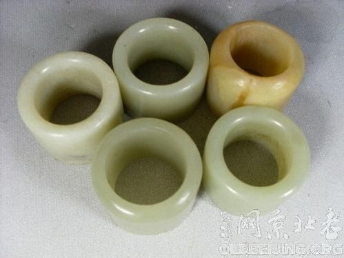 玉扳指记录了中国的文化