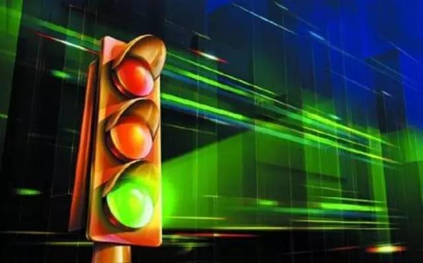 央行宣布今日起下调常备借贷便利利率