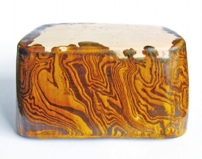 唐代绞胎枕温润如画