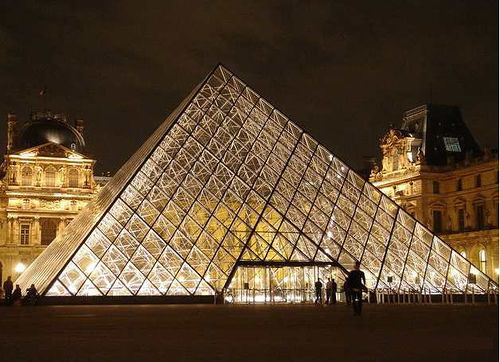 中国消费者买走全球近半奢侈品 消费年增千亿元