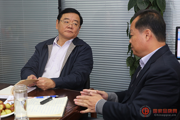 刘平均到国家品牌网调研