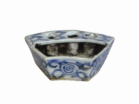 文房雅玩：清代青花笔插和笔筒