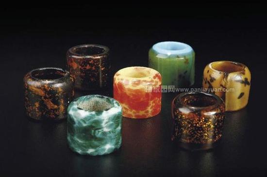 扳指：来自大拇指的霸气与权势