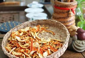 橘子皮晒干就是陈皮？