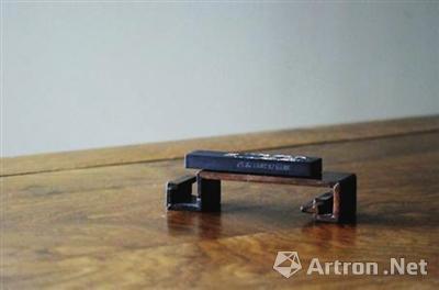 小器大雅话墨床：书案上的古雅气息