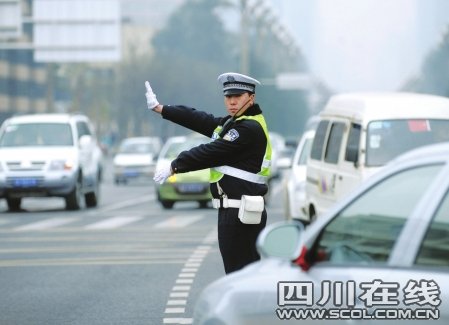 祭扫踏青活动集中 公安部发布清明出行安全预警