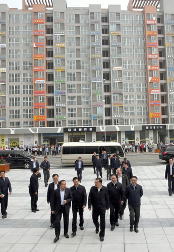 李克强赞誉创客小镇有创意：新经济借壳传统产业“上市”