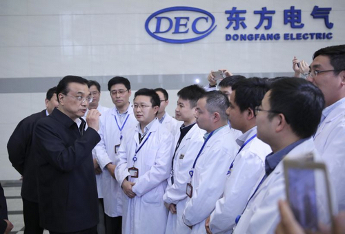 李克强赞誉创客小镇有创意：新经济借壳传统产业“上市”