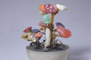北京故宫旧藏宝石灵芝盆景赏析