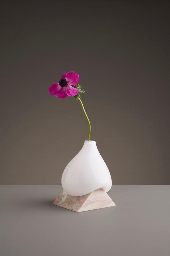 Indefinite Vases 01-4