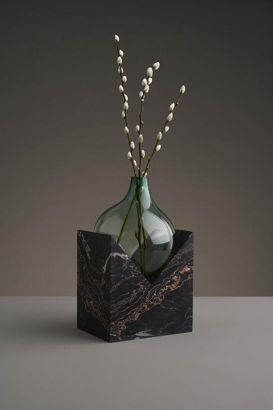Indefinite Vases 04