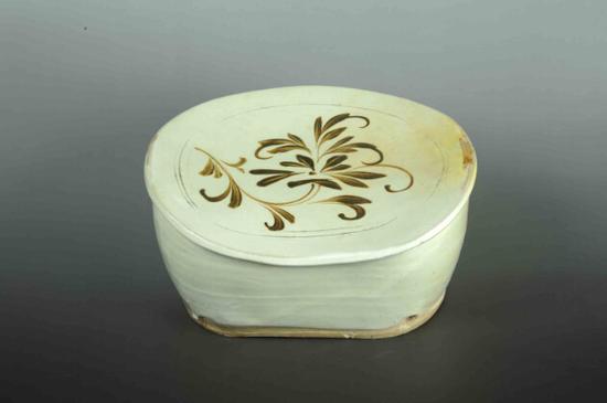 皎洁白皙 酣醇凝脂：介休窑瓷器赏析