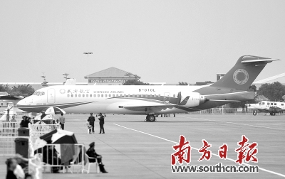 ARJ21客机首飞 我国迎首架自主研制喷气式客机