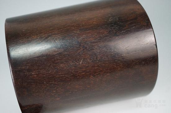 说紫檀之：紫檀笔筒
