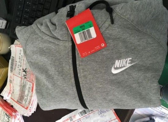 网购成问题服装重灾区 Prada耐克登黑榜