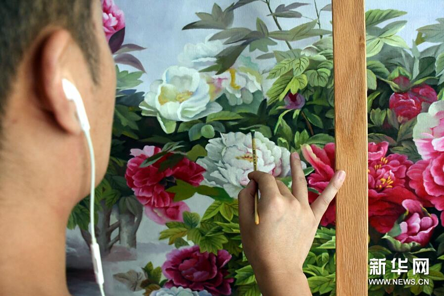 美术产业带动山村经济