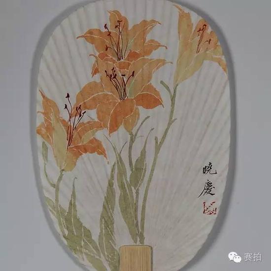 萱草忘忧日日长
纵:25厘米
横:17厘米
形式:成扇