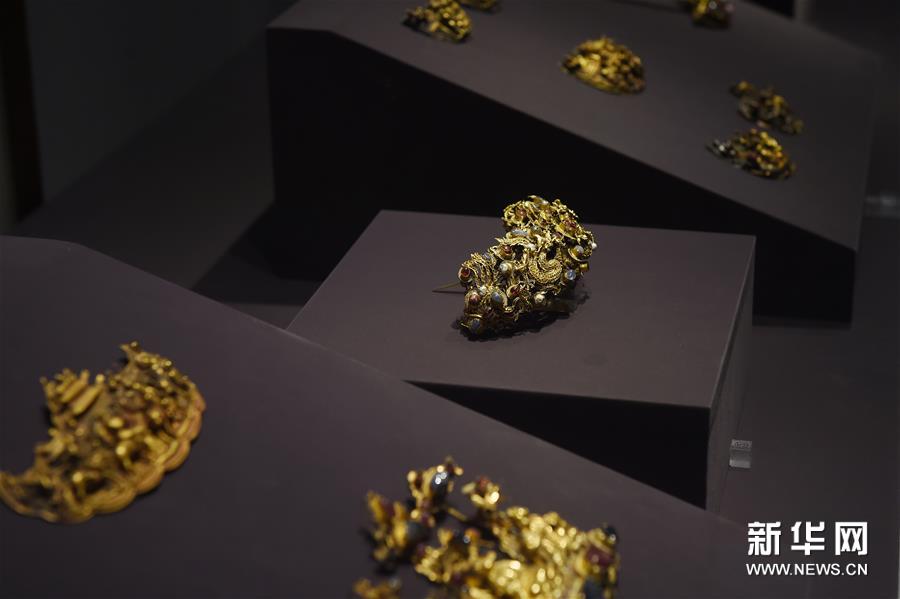 （晚报）（3）明荆藩王墓珍宝展在杭州开幕