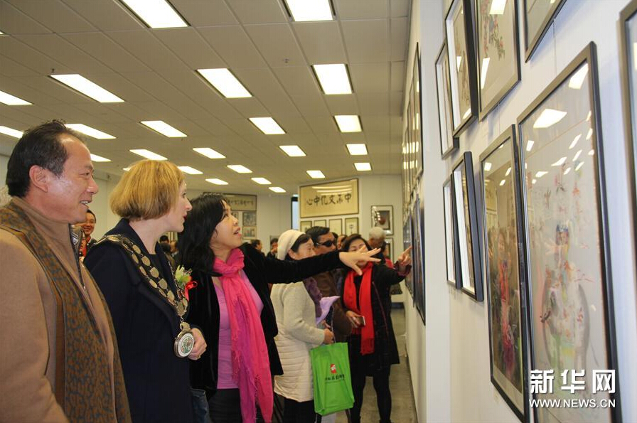 《翰墨情深》中国画师生作品联展在悉尼举办