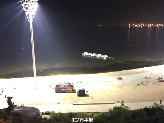 网友拍下的照片