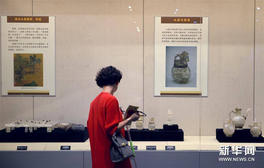 （晚报）（1）契丹水晶臻品特展在西安半坡展出