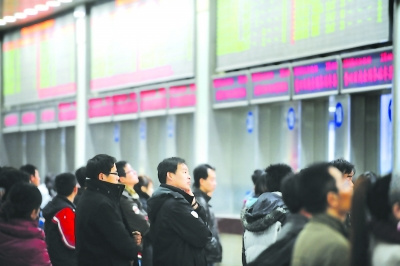 大学新生凭通知书 买火车票可享优惠